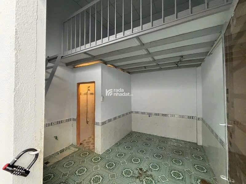 DÃY TRỌ NGAY HUỲNH VĂN NGHỆ,P15,TÂN BÌNH. HẺM 6M THÔNG,NGANG LỚN 5M X 19.5M,2 TẦNG,SÁT MT ĐƯỜNG