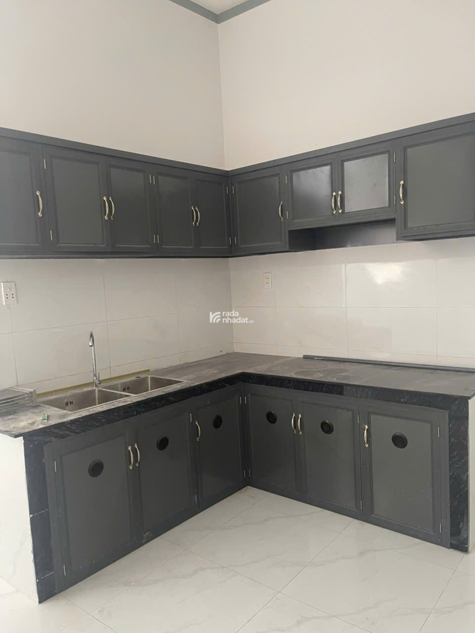CẦN BÁN NHÀ GÁC LỬNG SỔ HỒNG, SÂN ĐẤT ĐẸP, VỊ TRÍ ĐÔNG DÂN CƯ GẦN CẦU BẠCH ĐẰNG