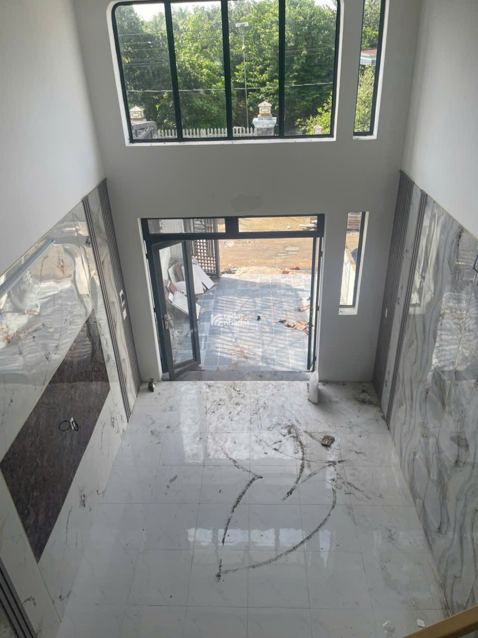 CẦN BÁN NHÀ GÁC LỬNG SỔ HỒNG, SÂN ĐẤT ĐẸP, VỊ TRÍ ĐÔNG DÂN CƯ GẦN CẦU BẠCH ĐẰNG