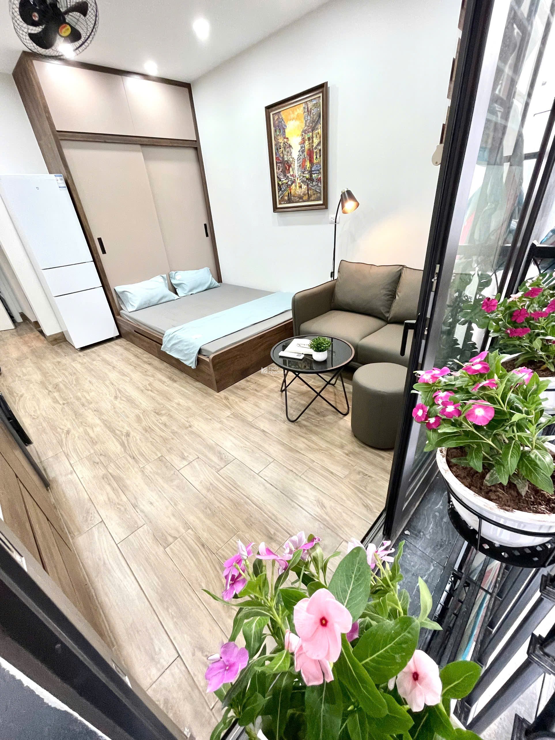 Cho thuê phong thang may phô Vương Thưa Vu 28m2