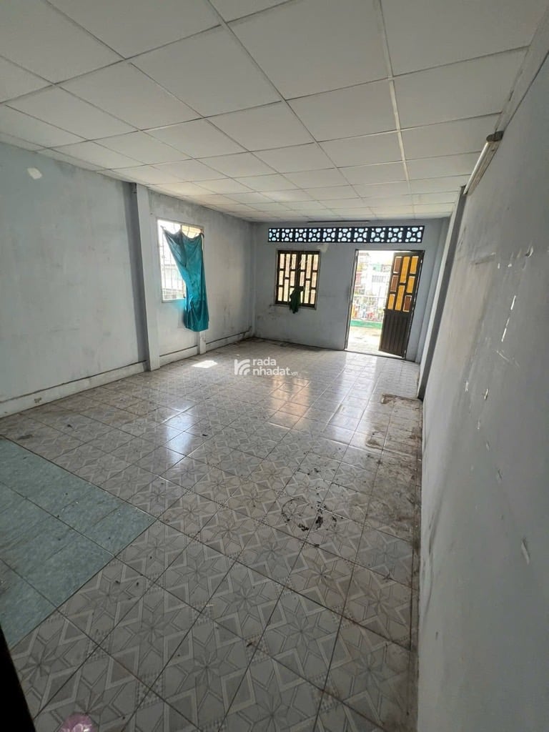 Bán nhà mặt tiền Nguyễn Biểu 4 x 19 4 tầng Hoàn Công đầy đủ