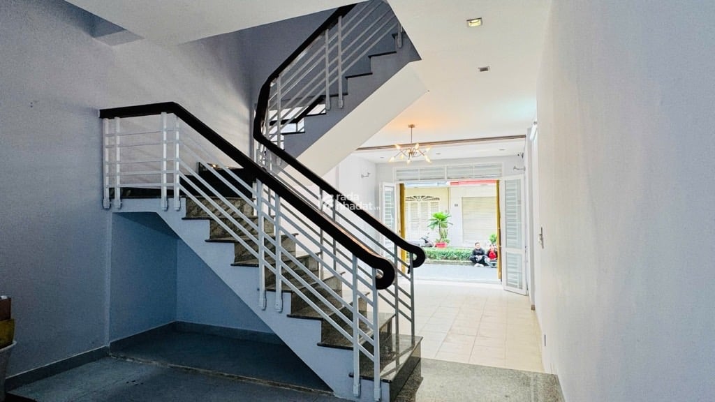 NGAY PARC MALL, AEON CAO LỖ - 4 TẦNG - QUẬN 8- DT: 4X16- 13 tỷ 5