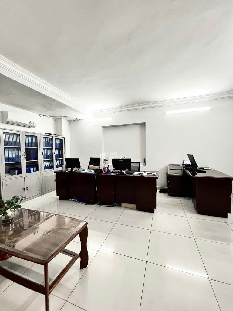 CHỈ DUY NHẤT - 4 TẦNG - MẶT TIỀN TRƯỜNG CHINH P13 - (6.6*23) 153m2 CN Đủ