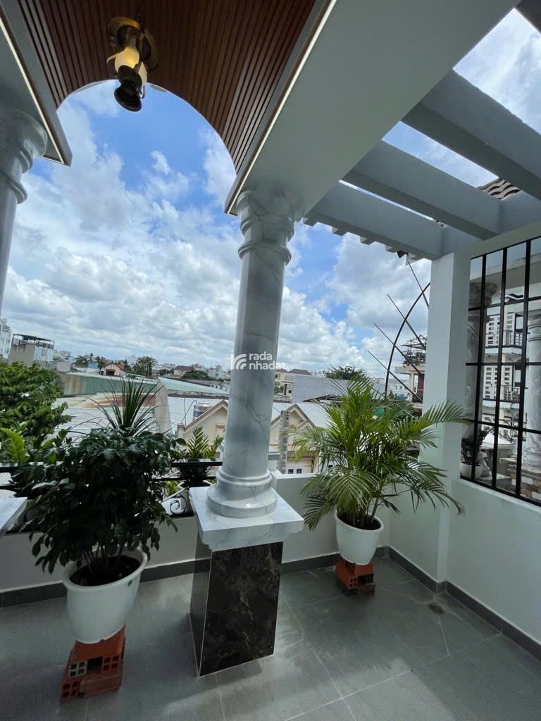 CẦN BÁN GẤP NHÀ ĐẸP MỚI XÂY THIẾT KẾ PHONG CÁCH HIỆN ĐẠI