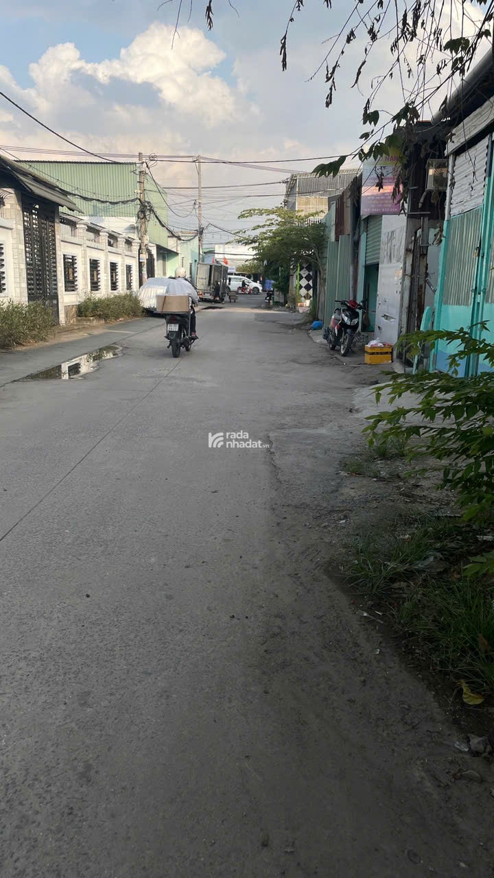 CẦN BÁN GẤP NHÀ ĐẸP MỚI XÂY THIẾT KẾ PHONG CÁCH HIỆN ĐẠI
