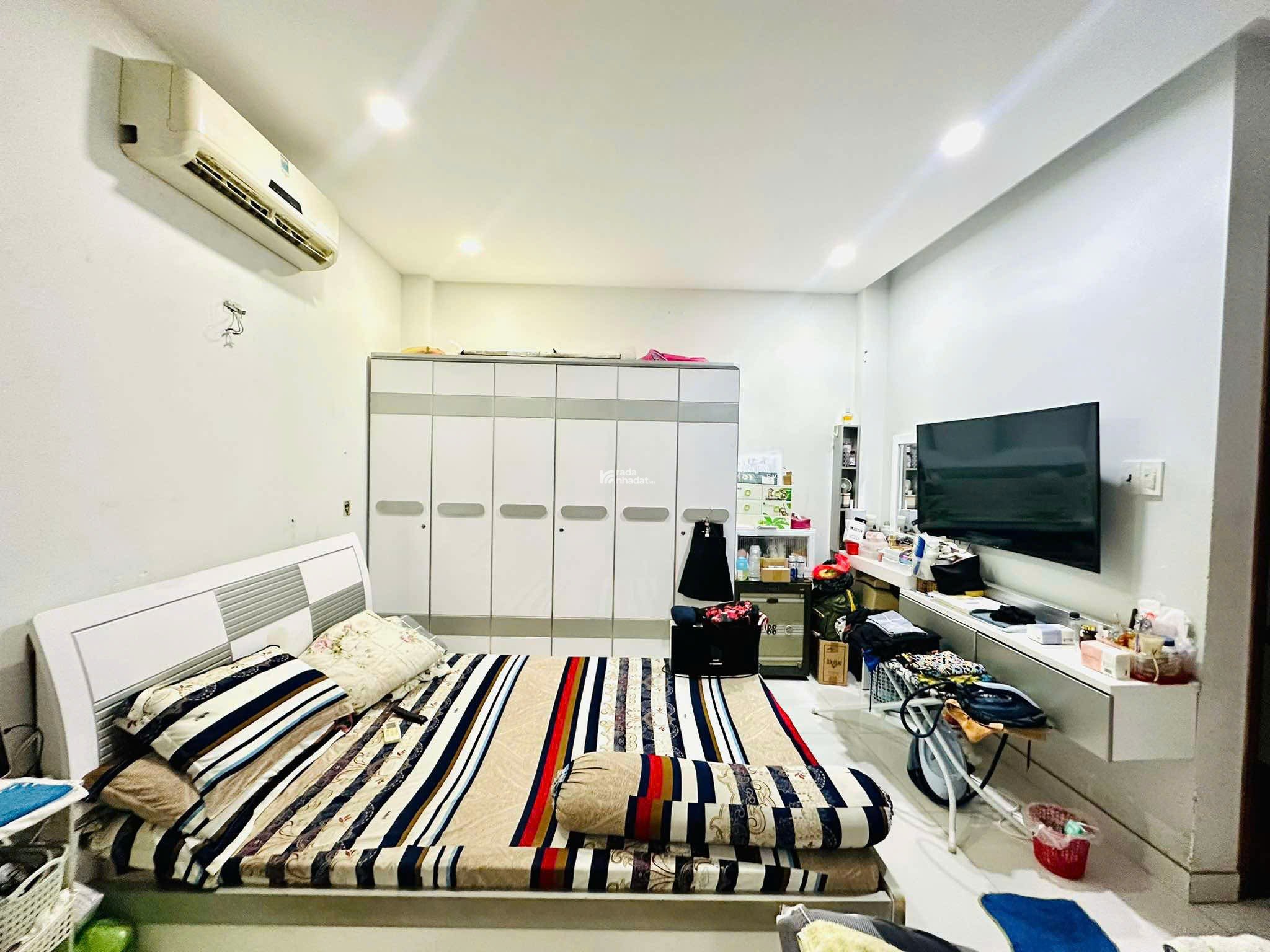 CĂN GÓC 2MT KINH DOANH ĐỐI DIỆN NHÀ ĐÀM VĨNH HƯNG - DOANH THU HƠN 100TR/THÁNG