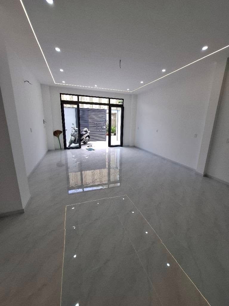 NHÀ ĐẸP PHÙ HỢP GIA ĐÌNH Ở ĐÔNG NGƯỜI ĐÂY ĐỦ CÔNG NĂNG