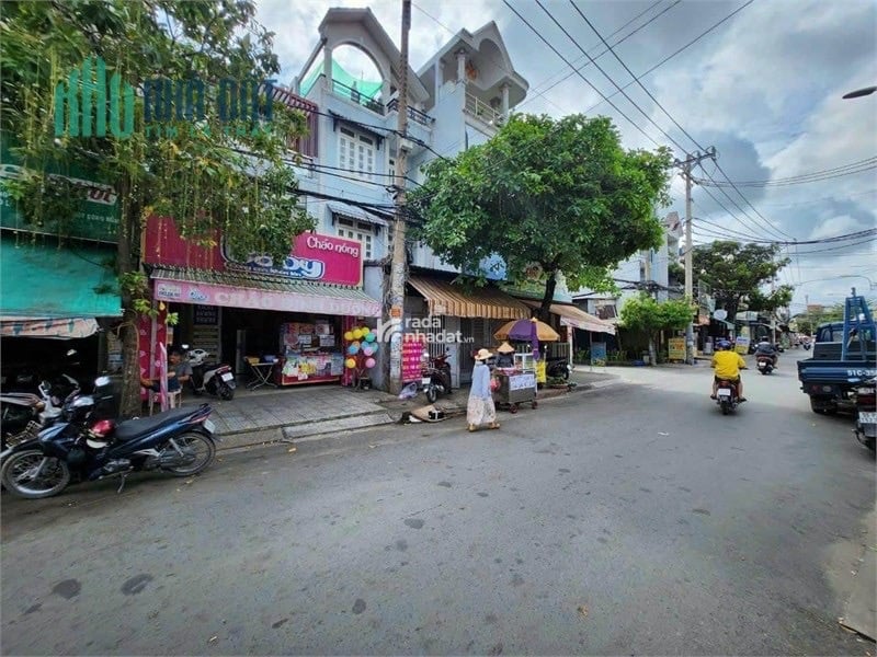 BÁN NHÀ ĐẸP GẦN TRUNG TÂM - TẶNG NỘI THẤT - 50m2 - Ngang 4m - Phạm Hùng Quận 8