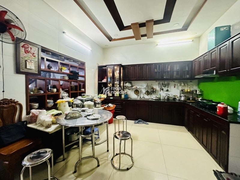 BÁN NHÀ ĐẸP GẦN TRUNG TÂM - TẶNG NỘI THẤT - 50m2 - Ngang 4m - Phạm Hùng Quận 8