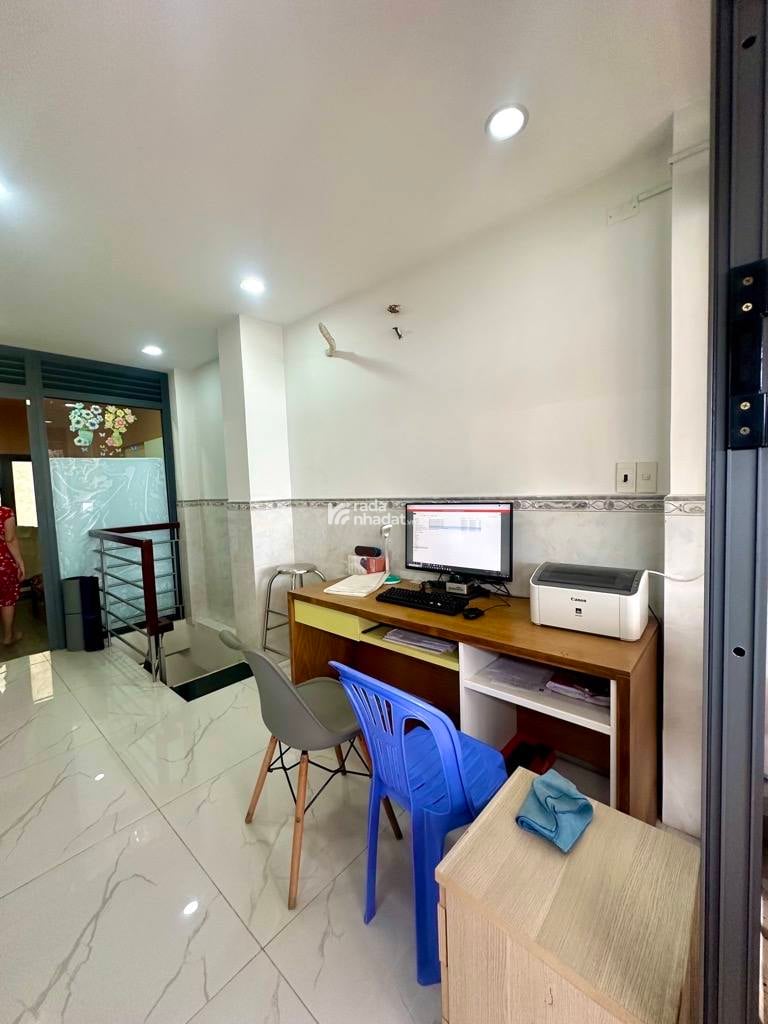 Bán nhà Cách Mạng Tháng 8, Quận 10, Giá 3 tỷ 450, Diện tích 45m2, Sổ hồng riêng
