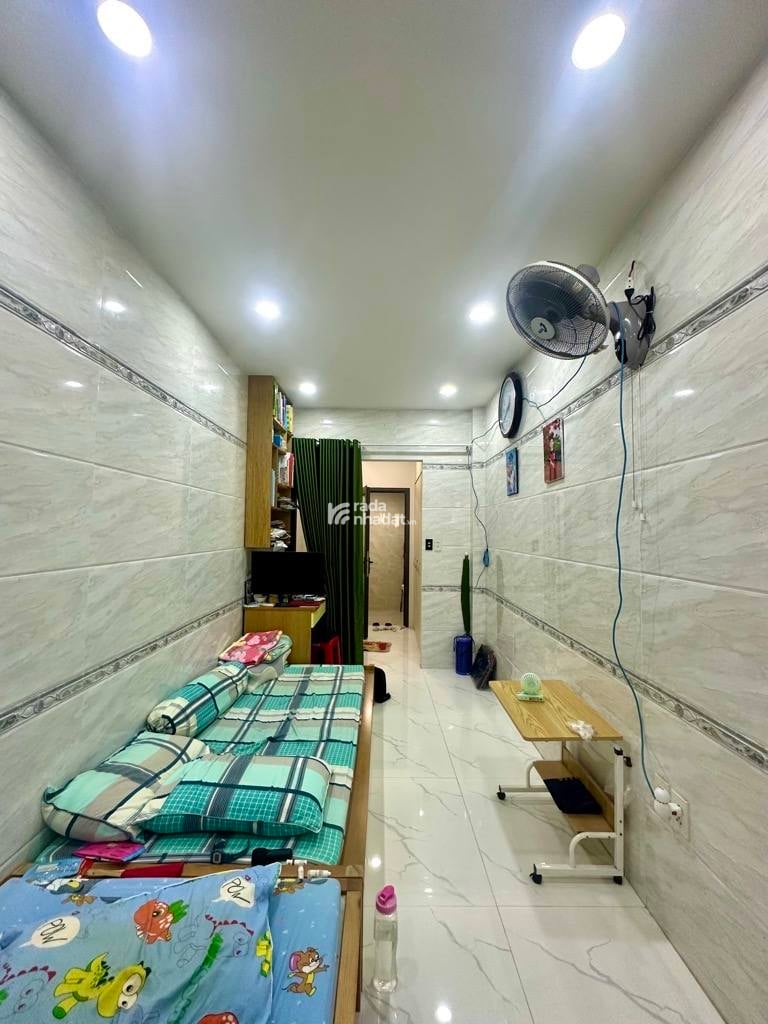 Bán nhà Cách Mạng Tháng 8, Quận 10, Giá 3 tỷ 450, Diện tích 45m2, Sổ hồng riêng