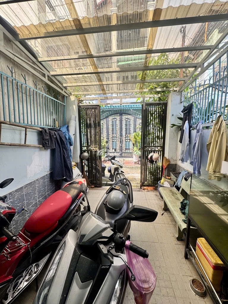 Nhà  2 tầng   41m2  Dương Quảng Hàm  Phường An Nhơn ( P5 củ)  Gò Vấp  Giá 5.4 Tỷ