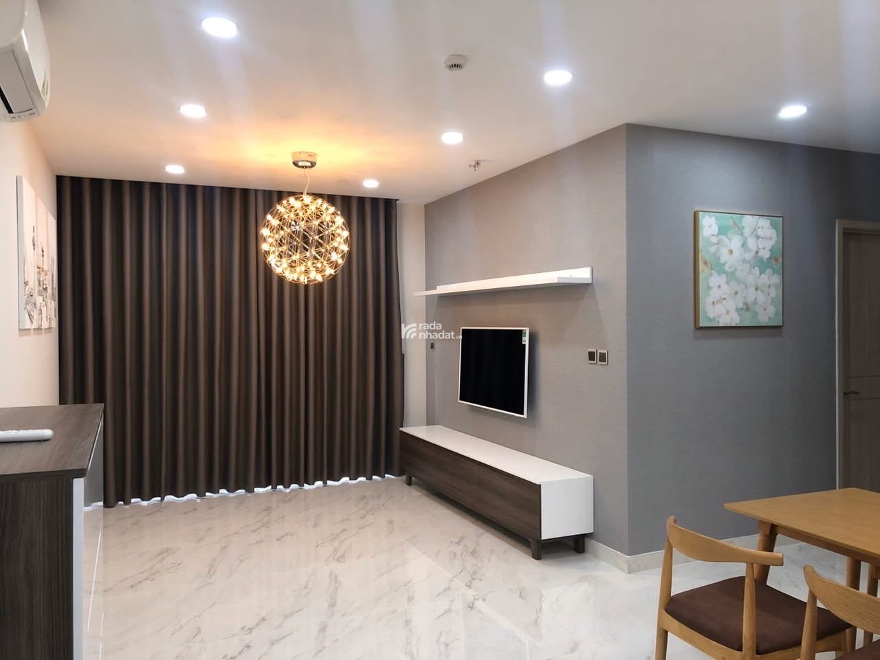Bán CH THE LUXCITY Quận 7 , 2PN-2WC-80m2 giá 2tỷ380