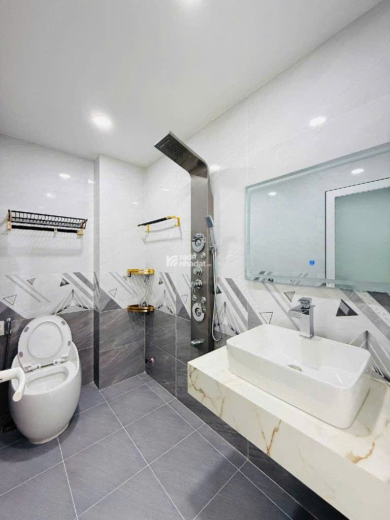 Gần mặt tiền Nguyễn Văn Khối  Hạnh Thông (P9)  Gò Vấp  Hẻm xe hơi  4x16m 5 tầng Giá 10.2Tỷ