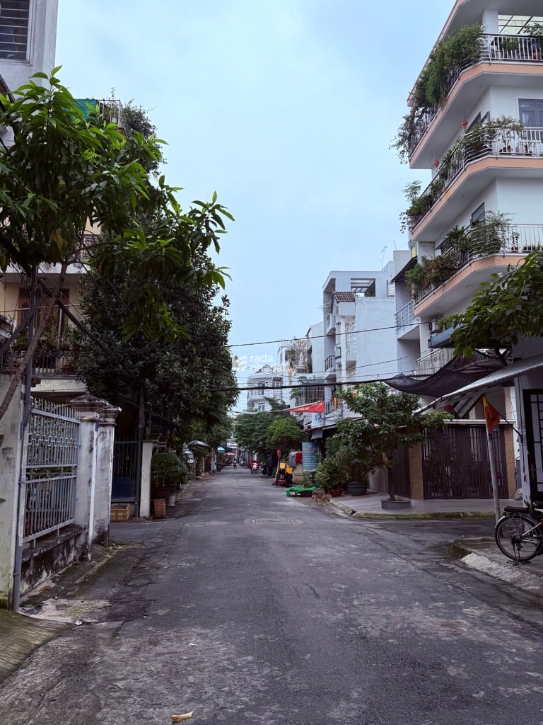 Bán nhà 4 tầng, 4m x 20m, ôtô ngủ trong nhà, gần Emart Phan huy Ích , 12 tỷ bé