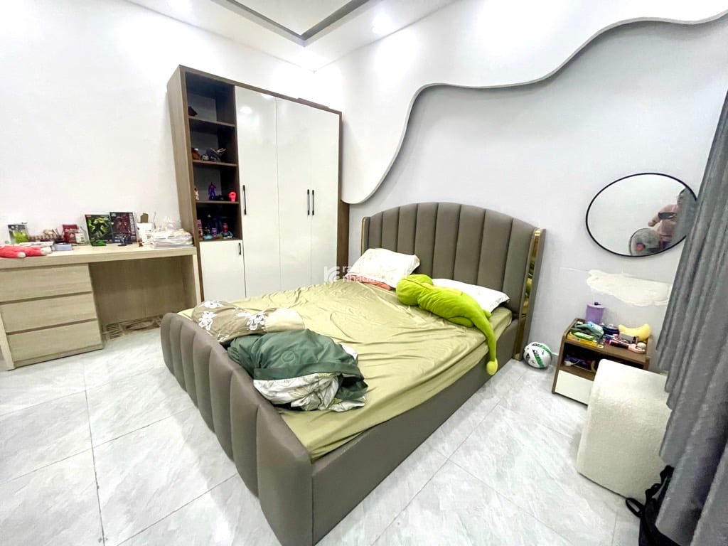 HẺM XE HƠI SÁT VÁCH. HOÀNG HOA THÁM, PHÚ NHUẬN, 4 TẦNG MỚI Ở NGAY. GIẢM 550TR CHỈ 6.5T TL 