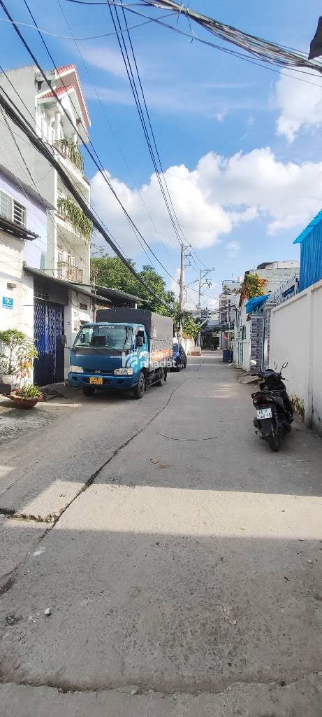 BÁN NHÀ CHIẾN LƯỢC 111M2 HẺM XE HƠI 7M 8.7 TỶ BÌNH TÂN 