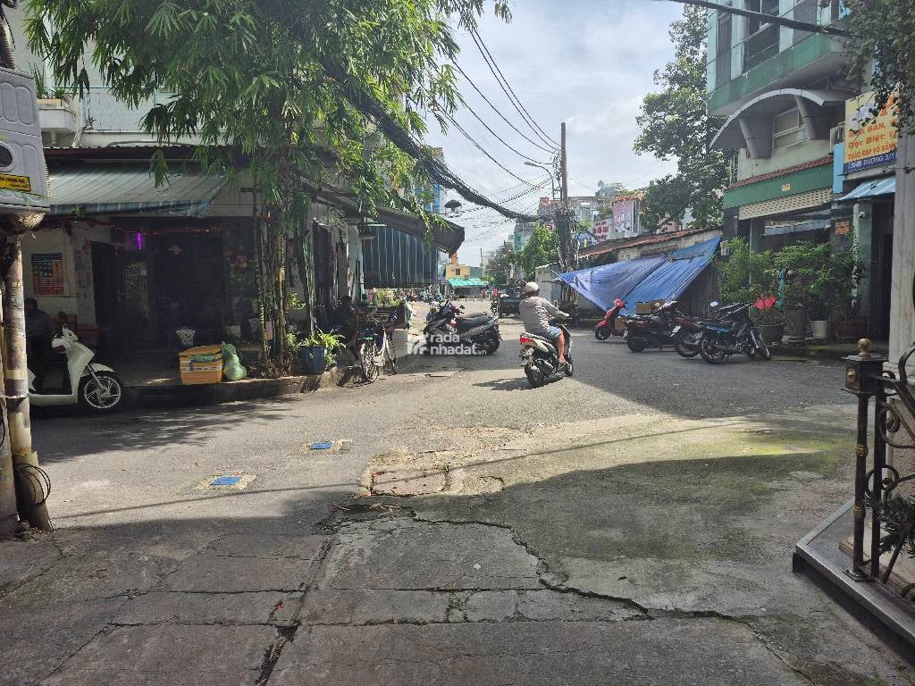 CHỈ 5.xx TỶ... SỞ HỬU NGAY NHÀ 5 TẦNG , VỊ TRÍ ĐẸP - NGAY TT QUẬN 11- CÁCH MT ĐƯỜNG 3/2 CHỈ 30M