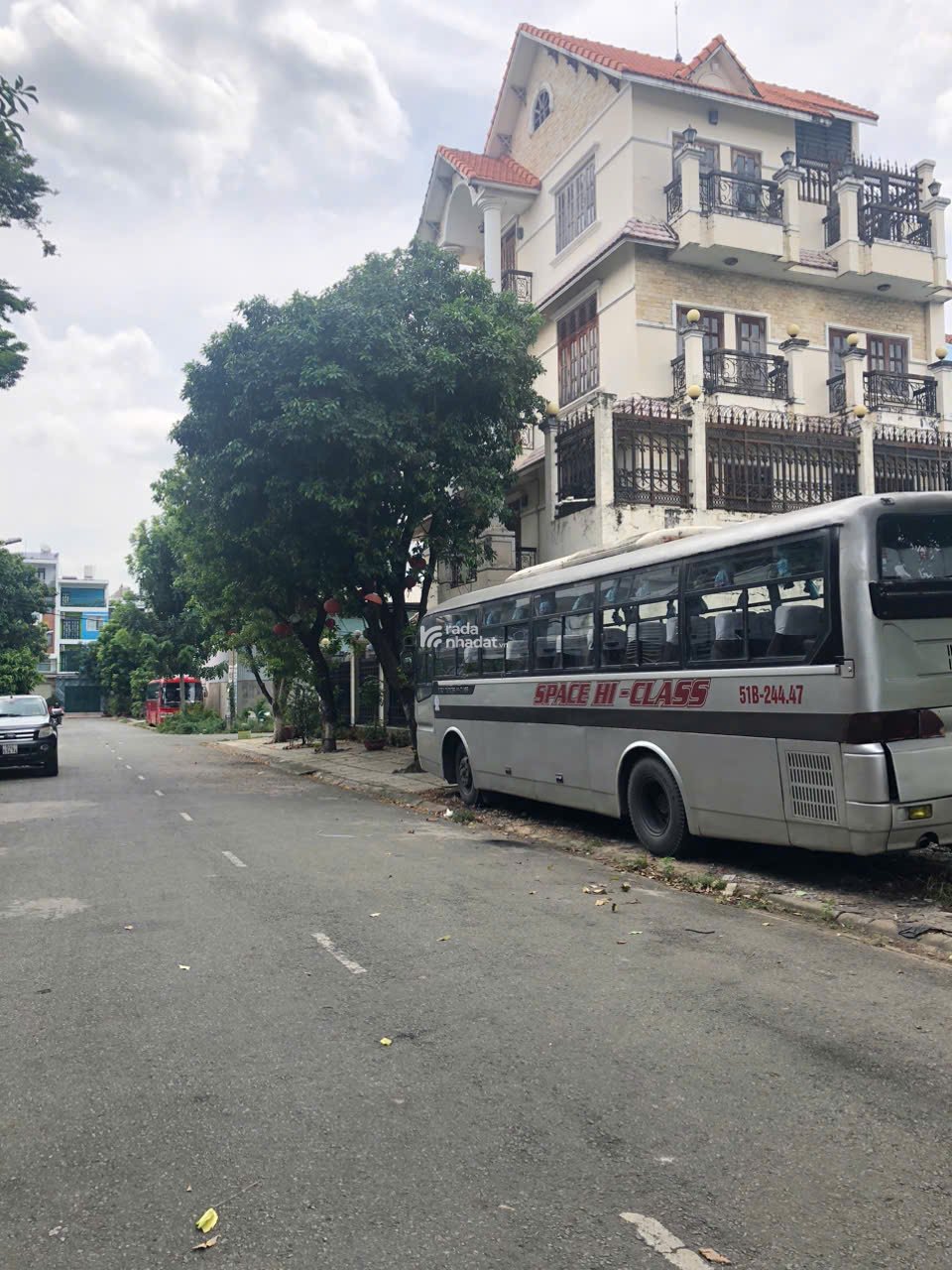 BÁN NHÀ 4 TẦNG MẶT TIỀN KINH DOANH ĐỈNH SÁT TÊN LỬA NGANG LỚN 6M ĐƯỜNG 10M NHỈNH 10 TỶ   