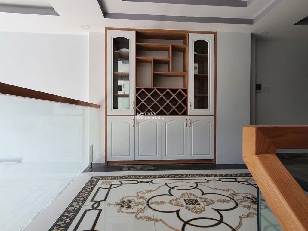 Bán nhà 70m2 ngay đường Nguyễn Hữu Hào, phường 6, Quận 4 SHR