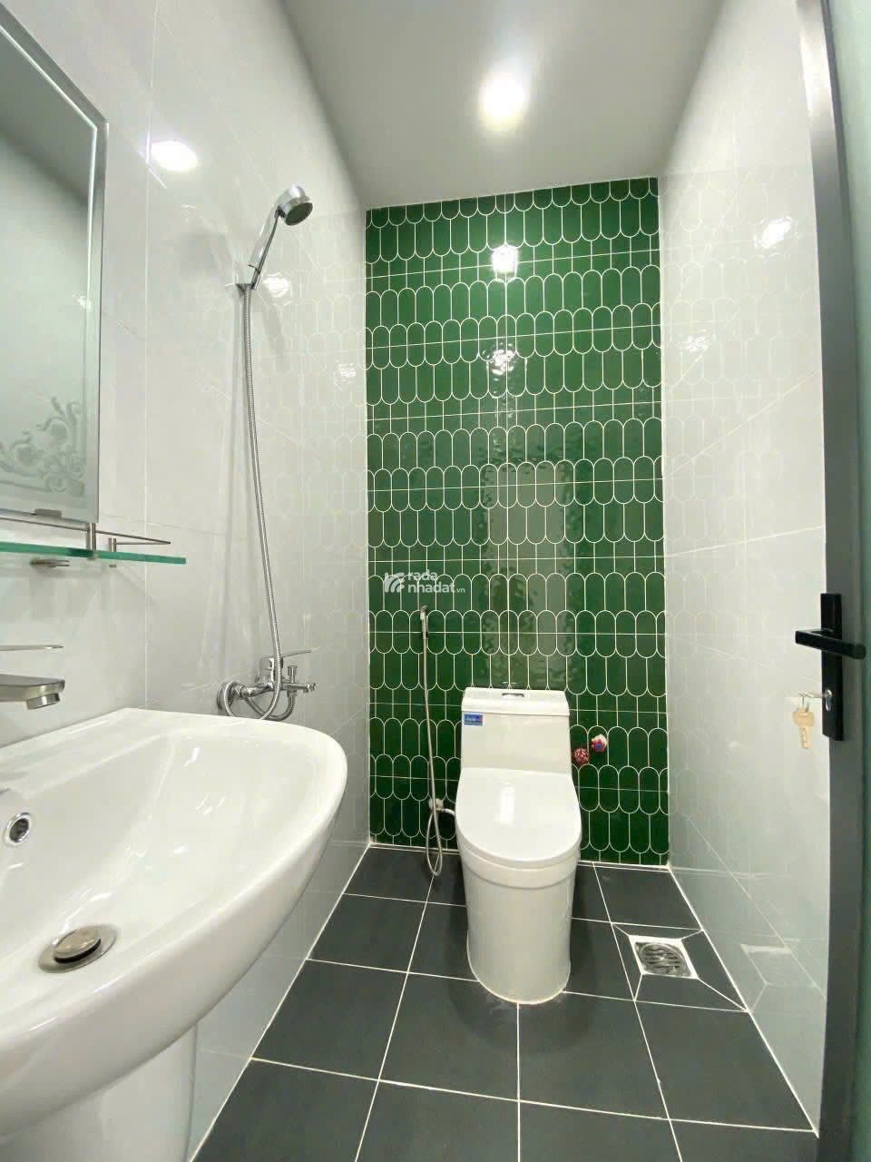 SOS! Bán gấp nhà Bùi Quang Là, phường 12, Gò Vấp, gần chợ, Giá 3tỷ 420 còn THƯƠNG LƯỢNG