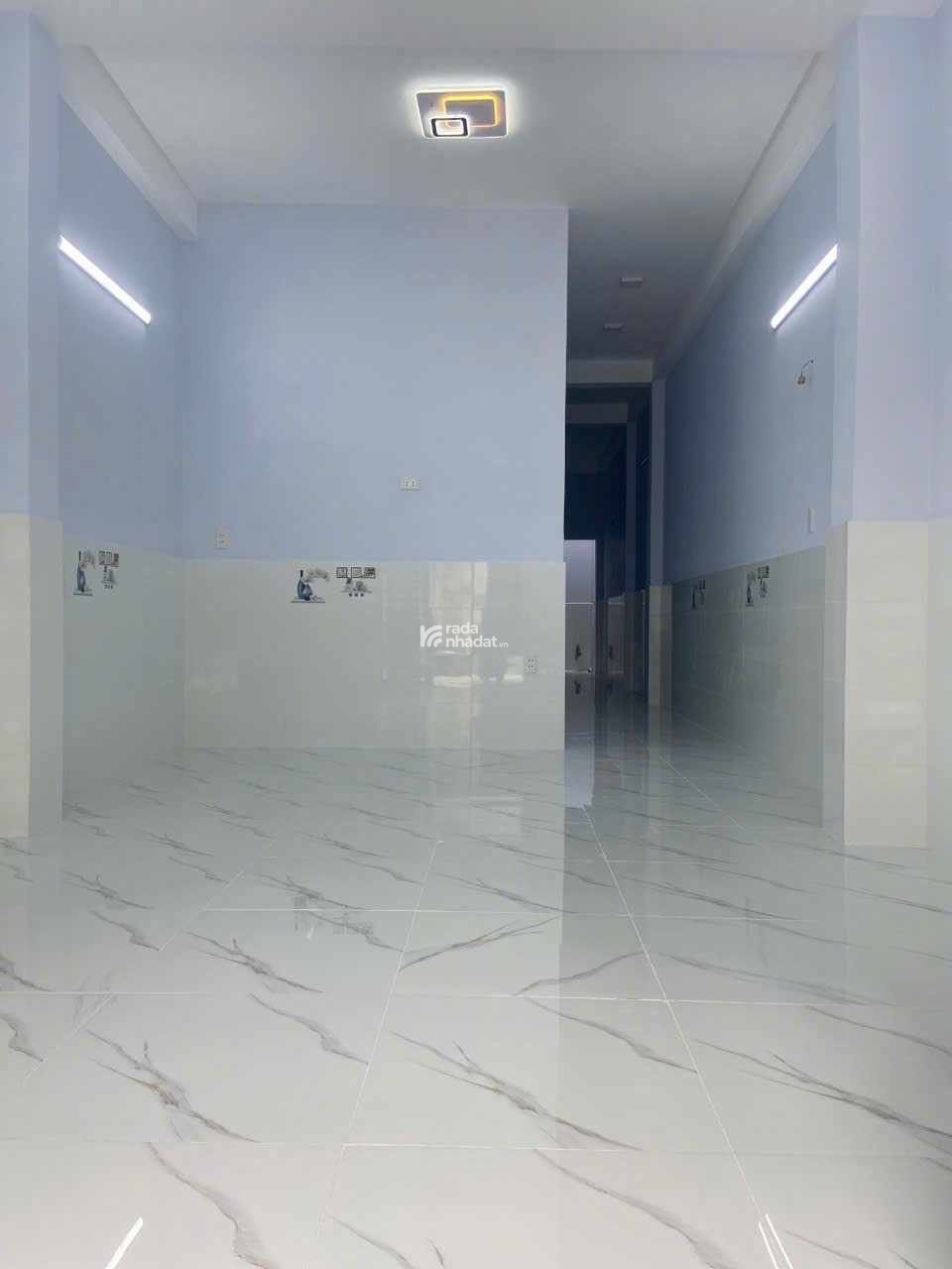 Bán nhà 4x18m, lộ giới 4.5m, hẻm ô tô Chiến Lược, 2 tầng, giá 5.6 tỷ