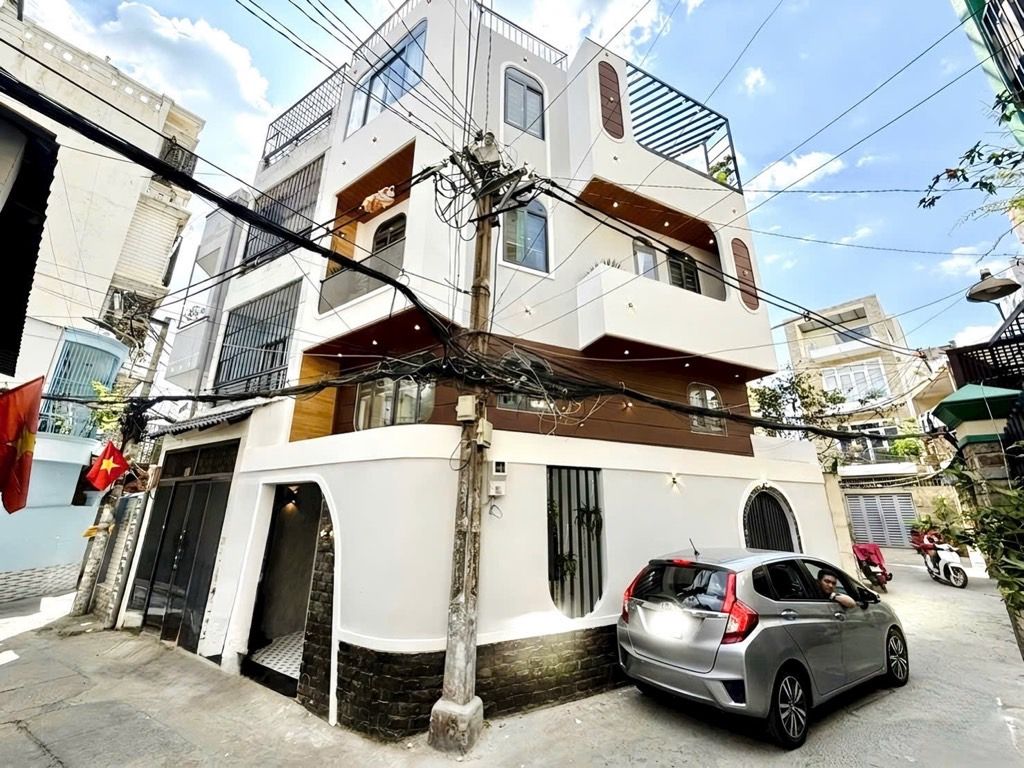 NHÀ GIÁ RẺ THÍCH QUẢNG ĐỨC, PHÚ NHUẬN, 42M2 MỚI Ở NGAY. GIẢM 400TR CHỈ 8.6T