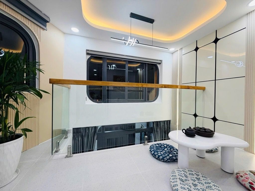 NHÀ GIÁ RẺ THÍCH QUẢNG ĐỨC, PHÚ NHUẬN, 42M2 MỚI Ở NGAY. GIẢM 400TR CHỈ 8.6T