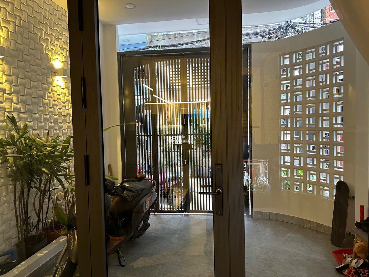 Bán nhà HXH đường 3/2 quận 10 dt( 4,25 x 14m) giá 16 tỷ