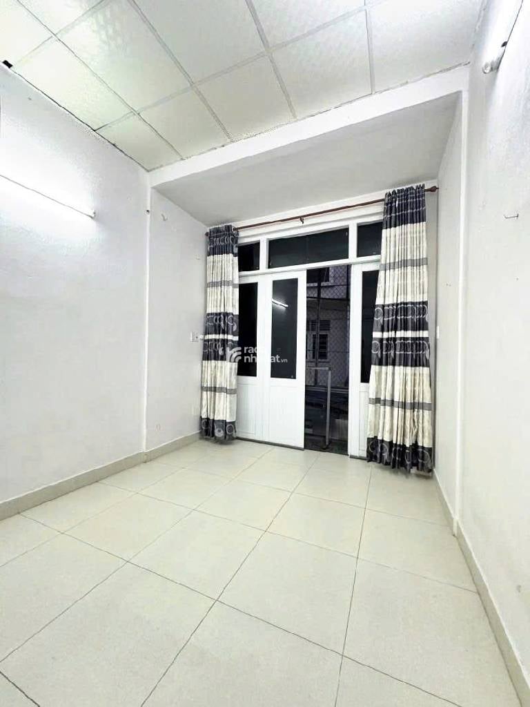 KHU SÂN BAY, NGUYỄN TRỌNG TUYỂN, TÂN BÌNH, 31M2 CÓ KC Ở NGAY. GIẢM 550TR CHỈ CÒN 5.1T TL 