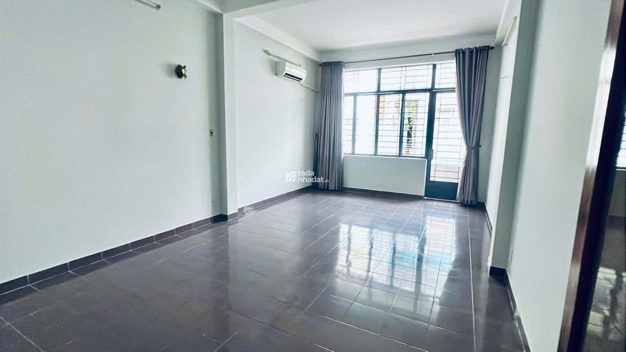 Bình Thạnh -1 Căn Ra Mặt Tiền- Xe Hơi Ngủ Nhà- 3 Tầng 4,3x18 10.8 Tỷ. Sổ Vuông-K lỗi Phong Thuỷ.