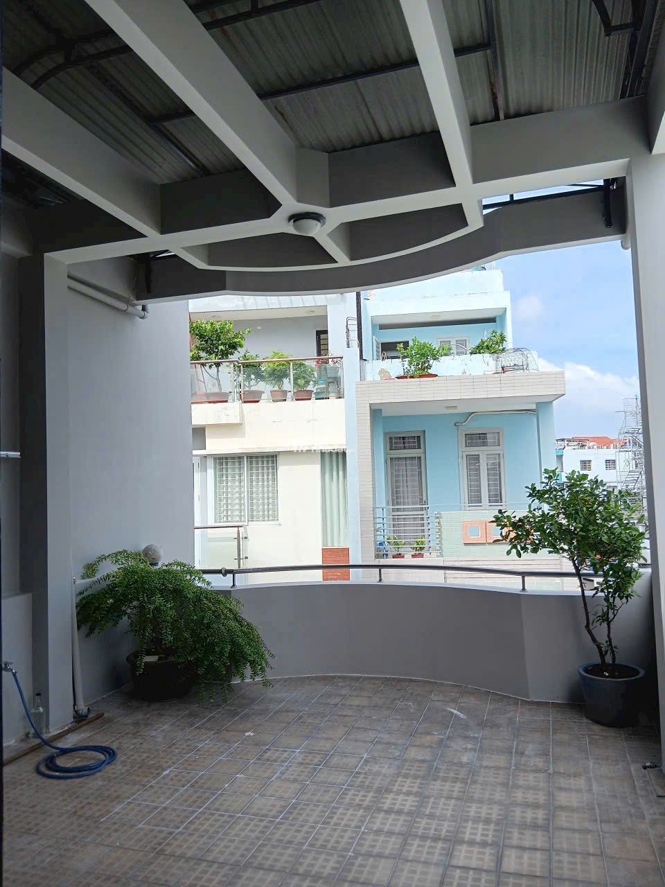 Bình Thạnh -1 Căn Ra Mặt Tiền- Xe Hơi Ngủ Nhà- 3 Tầng 4,3x18 10.8 Tỷ. Sổ Vuông-K lỗi Phong Thuỷ.