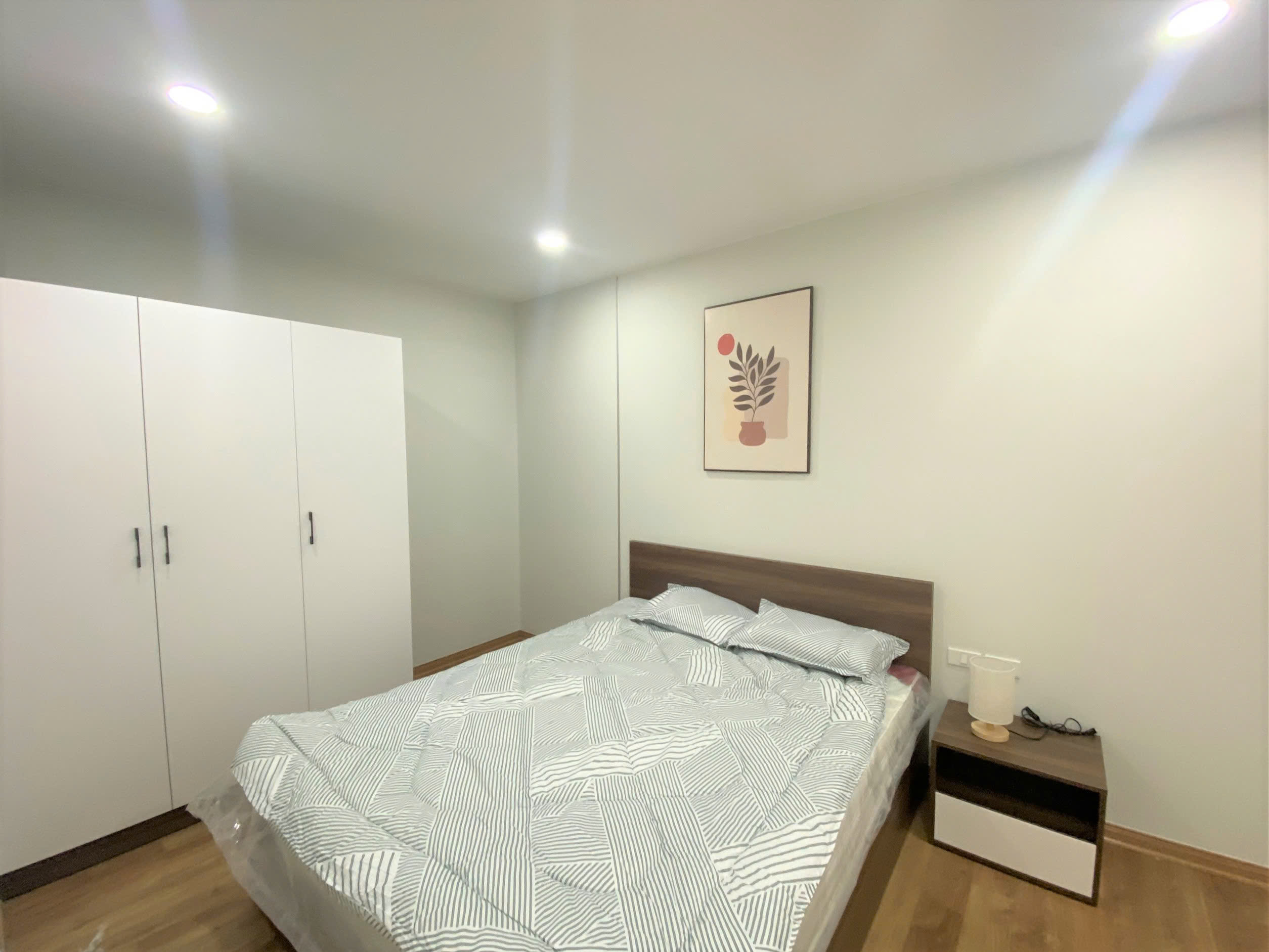 Cho thuê căn Tứ Hiệp Plaza 3 ngủ 2wc full đồ giá 9tr/ tháng