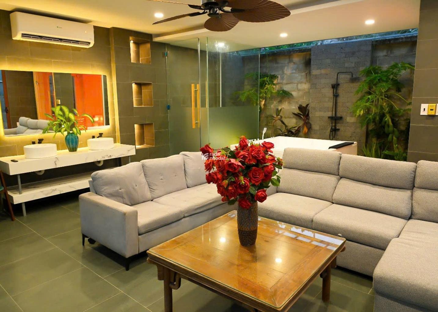 BIỆT THỰ TUYỆT ĐẸP GẦN ĐL PHẠM VĂN ĐỒNG, NGANG HIẾM 18m; 705m2 CHỈ 57 TỶ.