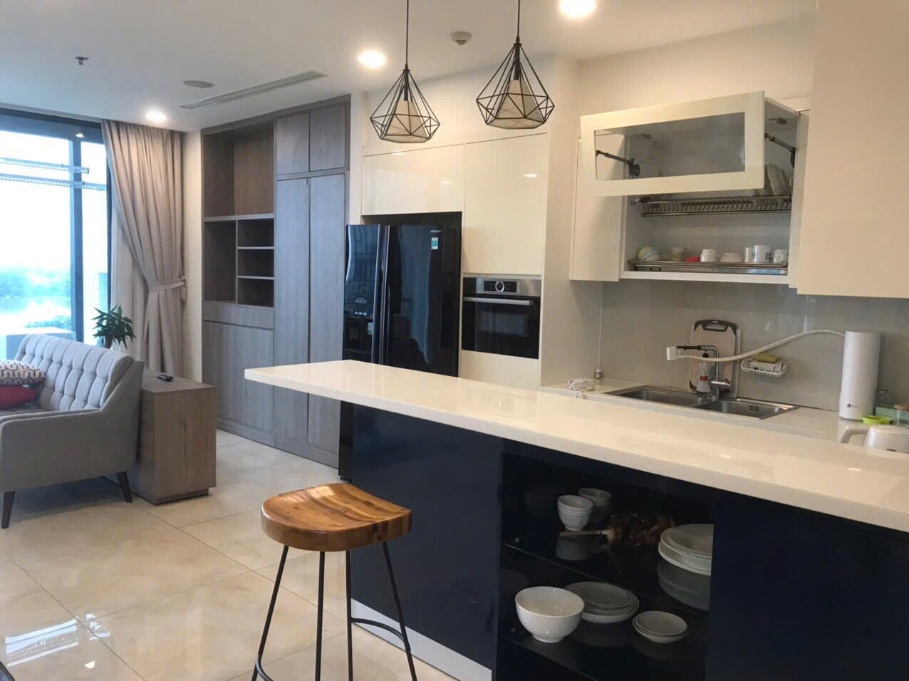 Bán căn hộ Vinhomes Golden River Aqua 3 - 119m2 - Full nội thất - View sông - Sổ hồng