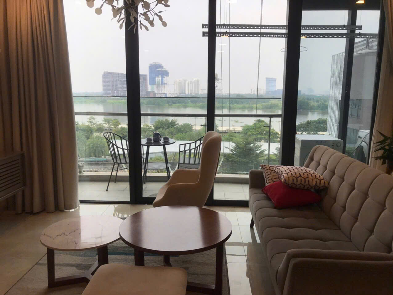 Bán căn hộ Vinhomes Golden River Aqua 3 - 119m2 - Full nội thất - View sông - Sổ hồng