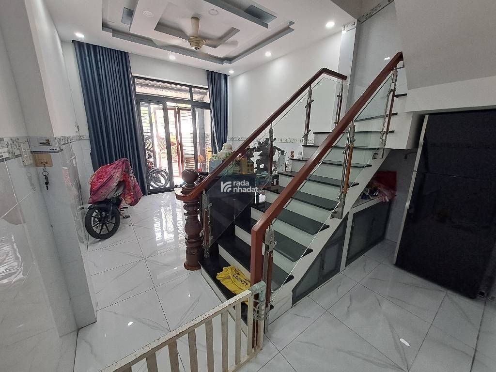 KHU VIP TÂN PHÚ - 3 TẦNG - XE HƠI ĐỖ CỔNG - 