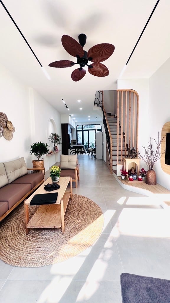 Bán nhà Quận 7 nhà 3 tầng 3 phòng ngủ 66m2 thổ cư ngang 4.2m dài 16m chỉ 8 tỷ nhỉnh