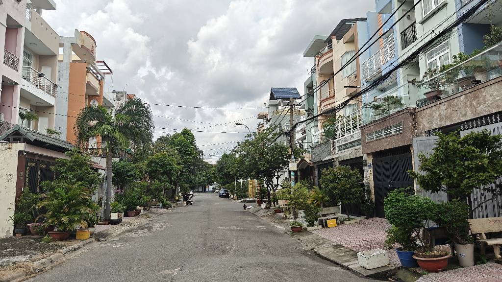  TRUNG TÂM BÌNH TÂN - NGANG CHUẨN 5M - XE HƠI SÁT NHÀ 