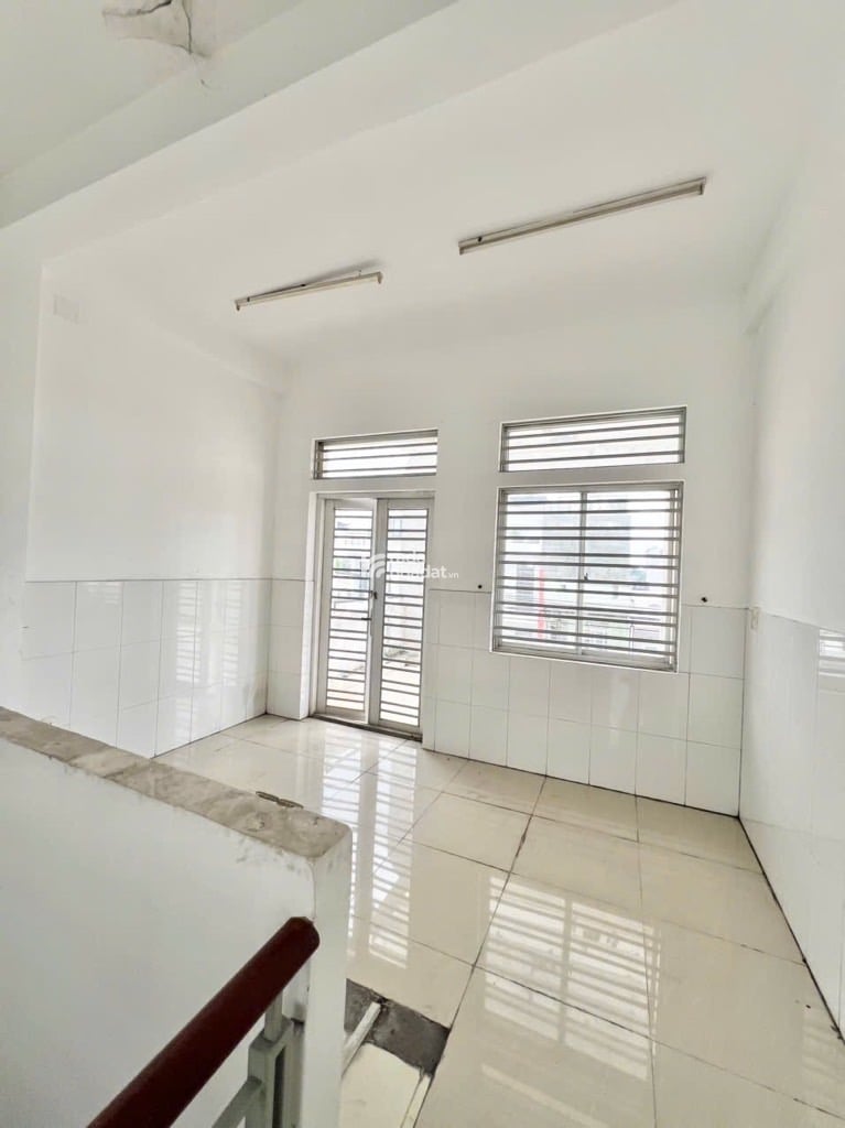 BÁN NHÀ BÌNH TRỊ ĐÔNG 200M2 10X20M 16.X TỶ 3 TẦNG GẦN BỆNH VIỆN BÌNH TÂN