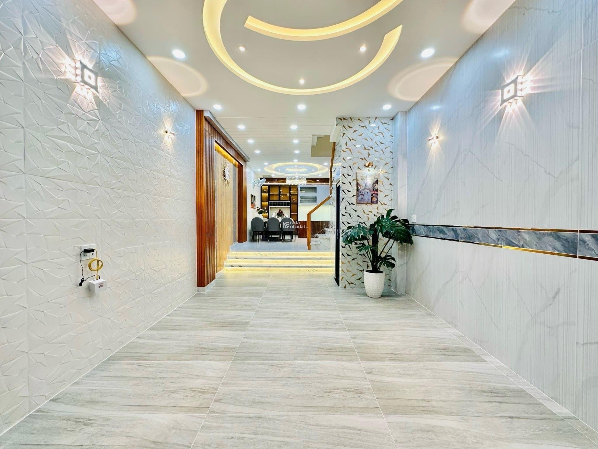 Bán gấp nhà Q9 đường Lê Văn Việt 66m2 2tỷ250tr Sổ hồng riêng chính chủ kí gửi bao sang tên.