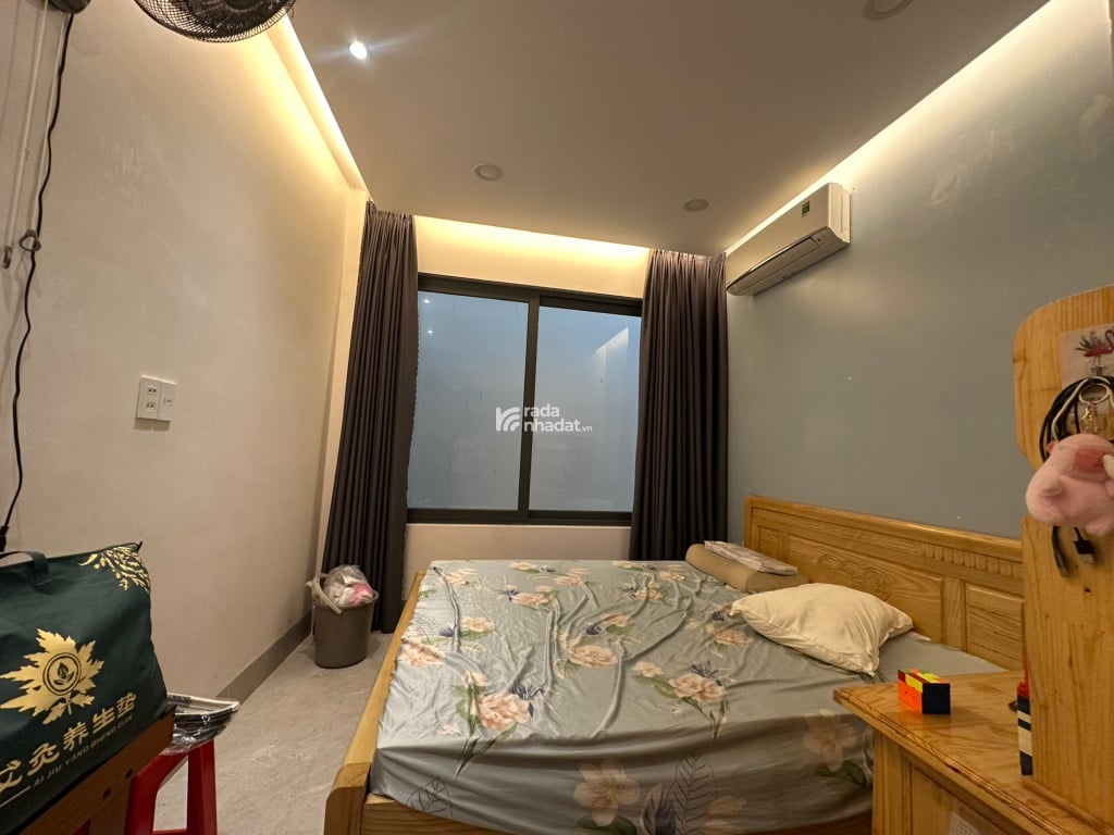 BÁN BIỆT THỰ MINI NGUYỄN QUÝ YÊM 90M2 4 TẦNG CHỈ 7.8 TỶ HẺM 8M NGANG KHỦNG 6.75M NỘI THẤT CAO CẤP