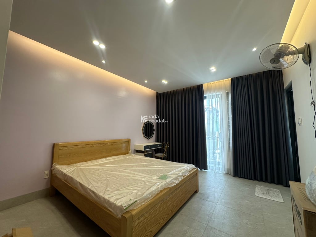 BÁN BIỆT THỰ MINI NGUYỄN QUÝ YÊM 90M2 4 TẦNG CHỈ 7.8 TỶ HẺM 8M NGANG KHỦNG 6.75M NỘI THẤT CAO CẤP