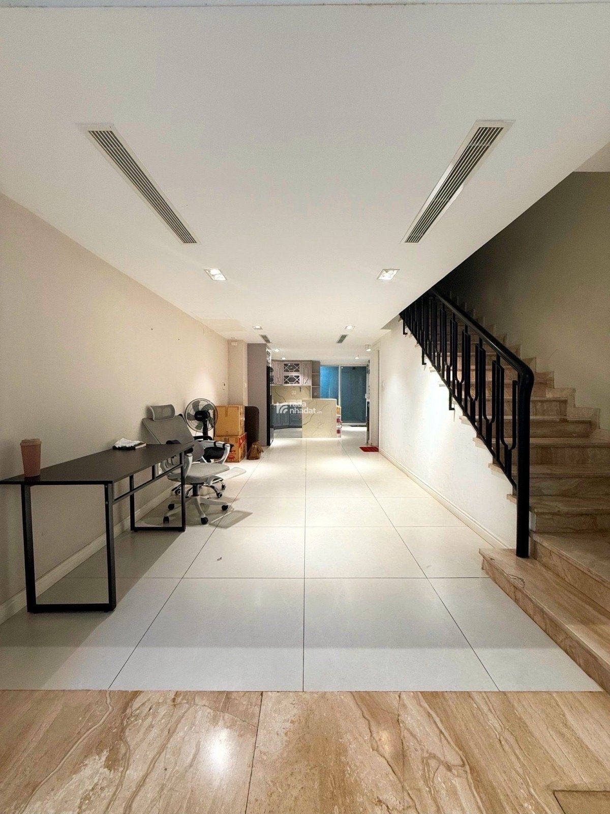 NHÀ NẰM TRONG KHU VĂN PHÒNG - SPA - THẨM MỸ VIỆN - THUẬN TIỆN KINH DOANH