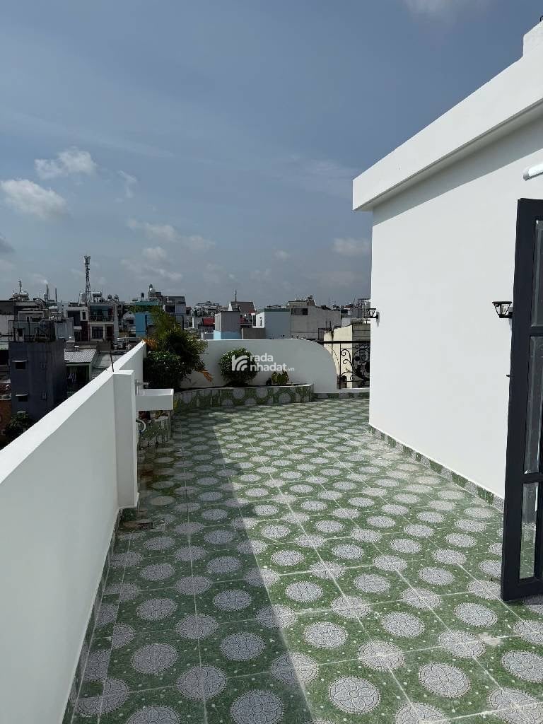 NHÀ 4 TẦNG MỚI XÂY VÀO Ở NGAY THIẾT KẾ HIỆN ĐẠI - HẺM XE HƠI VÀO NHÀ - NGANG HIẾM 5.15M - KHÔNG LỘ 