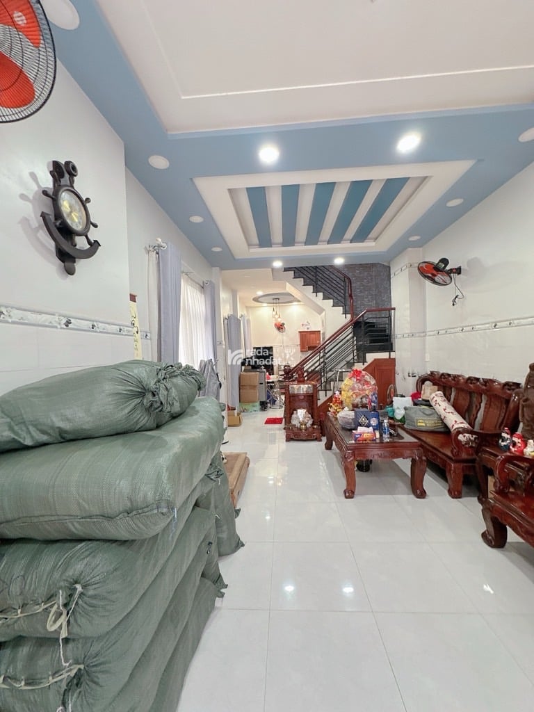 BÁN GẤP NHÀ SÁT MT Lê TRỌNG TẤN TÂN PHÚ (5*23) HXT 7..X TỶ