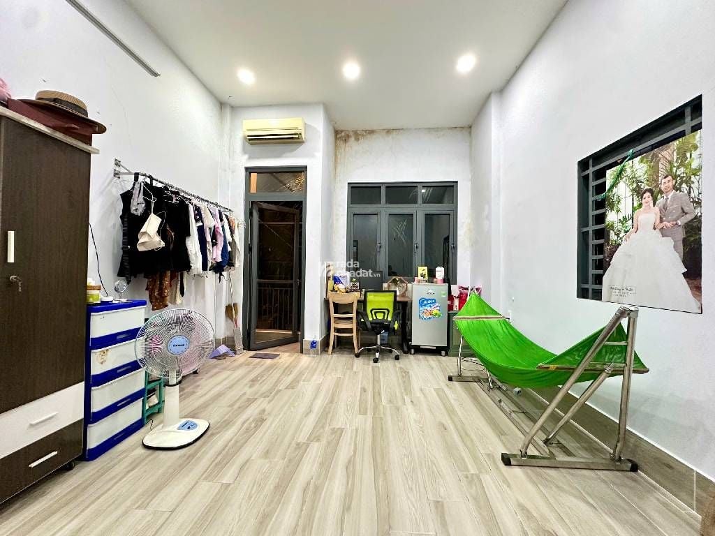 HỒ BÁ KIỆN - HÒA HƯNG Q10 - NHÀ ĐẸP LÔ GÓC THOÁNG MÁT - NỞ HẬU 43M2 - HẺM 3M - THU NHẬP ỔN ĐỊNH