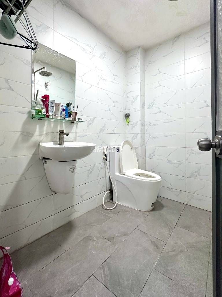 HỒ BÁ KIỆN - HÒA HƯNG Q10 - NHÀ ĐẸP LÔ GÓC THOÁNG MÁT - NỞ HẬU 43M2 - HẺM 3M - THU NHẬP ỔN ĐỊNH