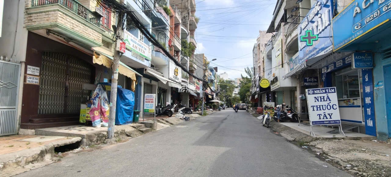 Cơ hội sở hữu nhà phố 4 tầng  lửng trên mặt tiền đường 8.5m tại Trung tâm Linh Tây, Thủ Đức