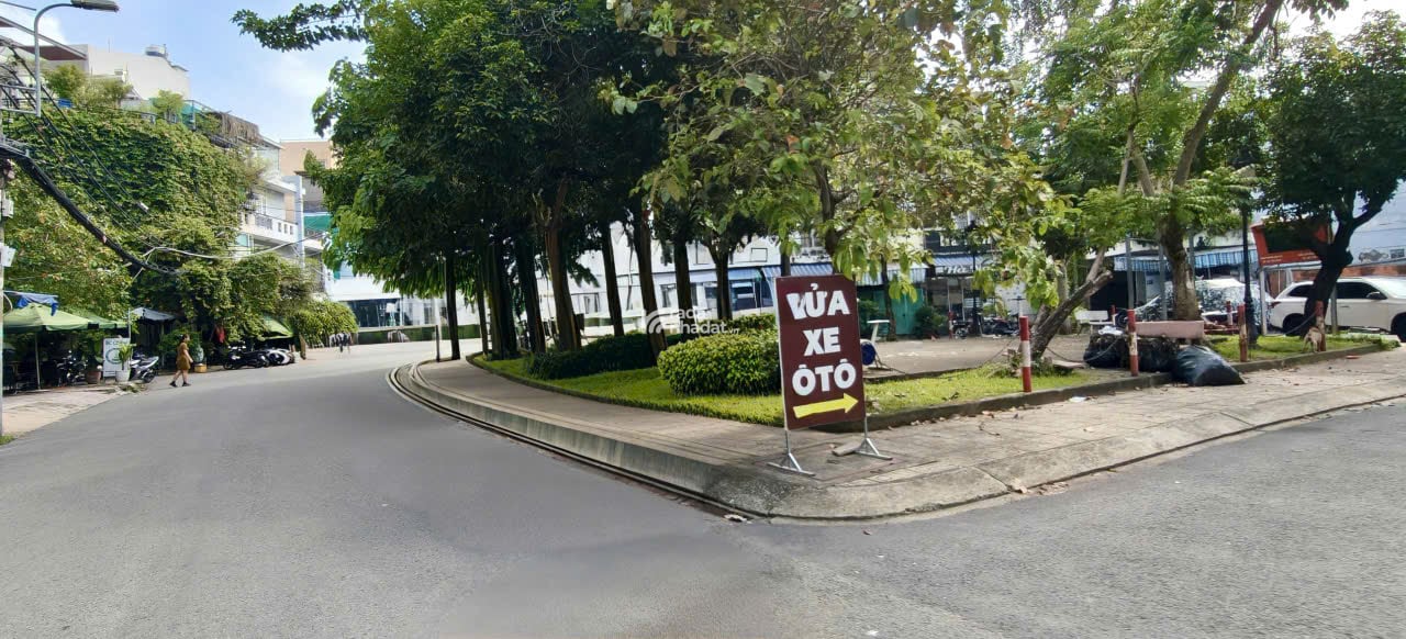 Cơ hội sở hữu nhà phố 4 tầng  lửng trên mặt tiền đường 8.5m tại Trung tâm Linh Tây, Thủ Đức